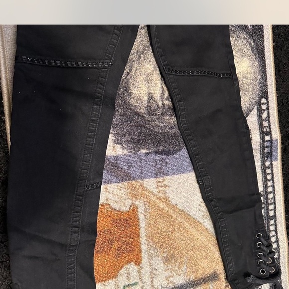 affliction - Picture 3 of 4